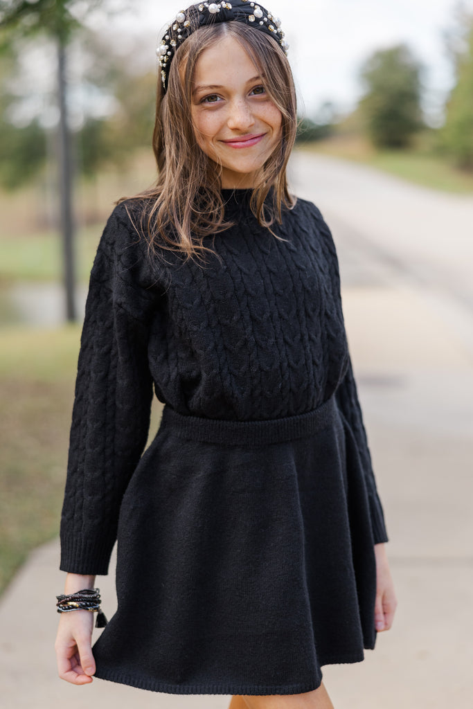 Girls: The Kelcie Black Cable Knit Crop Sweater – Shop the Mint