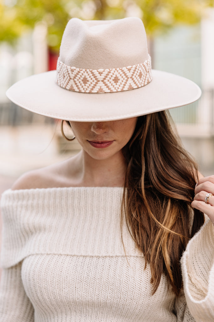 Olive & Pique: Reveal Yourself Beige Brown Banded Hat – Shop  display picture 1