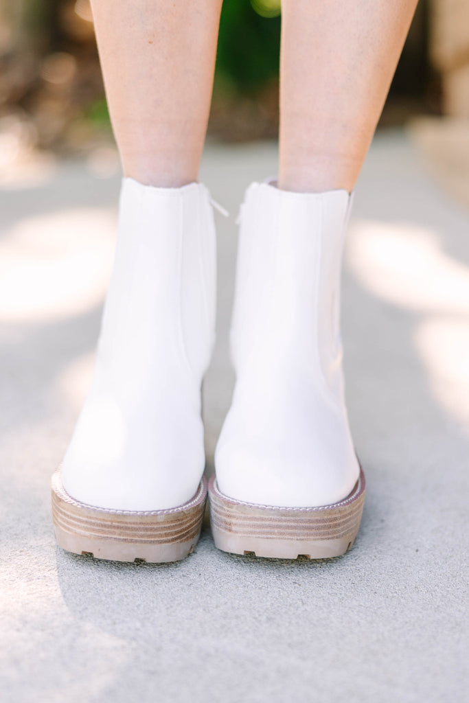 On The Move White Chelsea Boots – Shop the Mint - Main Image