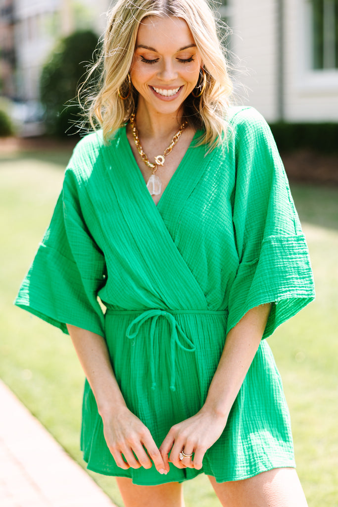 I Can't Stop Wearing Kelly Green Clothes and Accessories for Spring