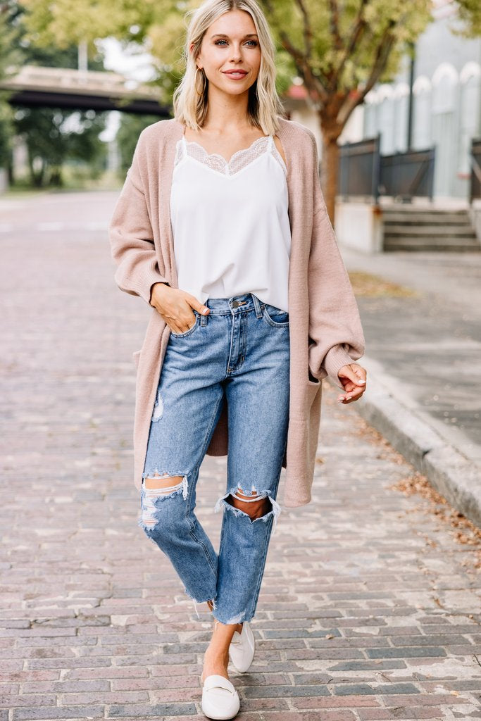 Fall Favorites: How Cardigans Can Help You Look Effortlessly Chic!