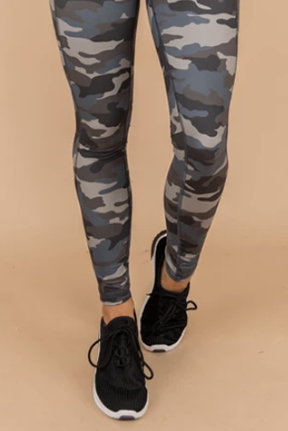 Which shoes with these dark capri leggings: sock boots or booties :  r/fashion