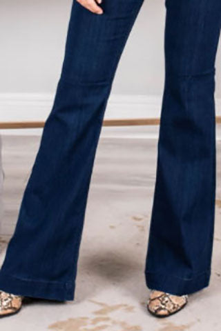 What Shoes to Wear with Flare Jeans | The Mint Julep Boutique Shop the Mint What Shoes to Wear with Flare Jeans | The Mint Julep Boutique Shop the Mint