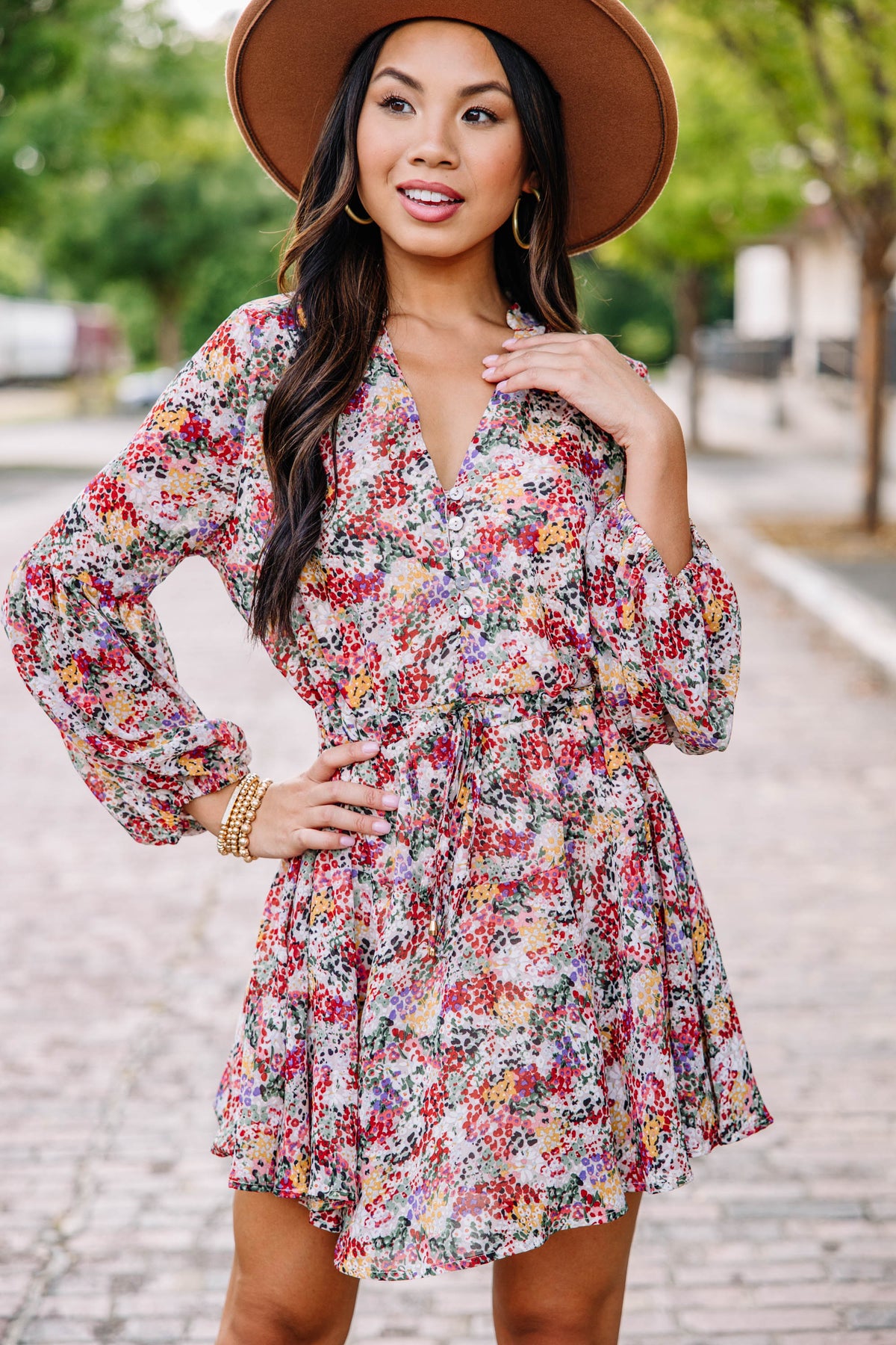 Spend Some Time Sand White Ditsy Floral Dress – Shop the Mint
