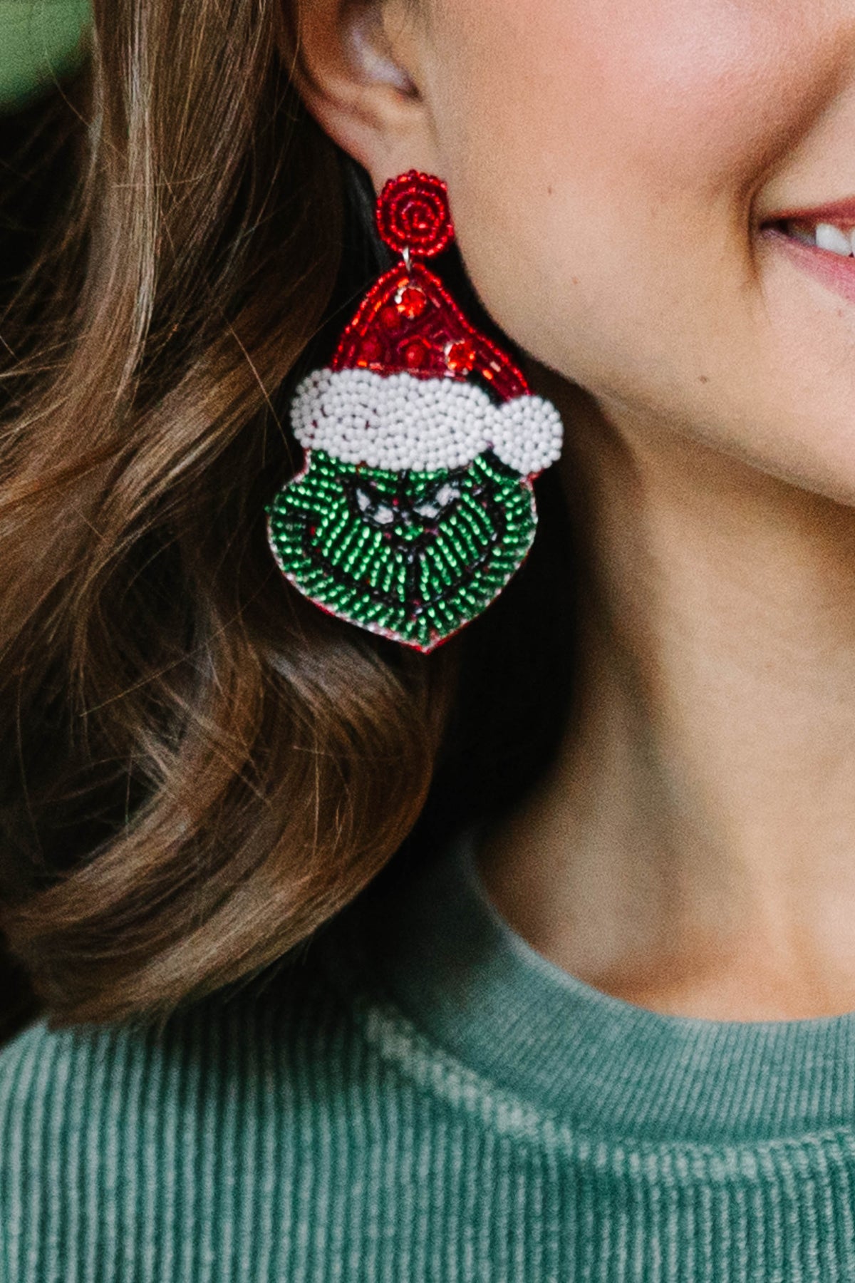 Beaded grinch earrings shop