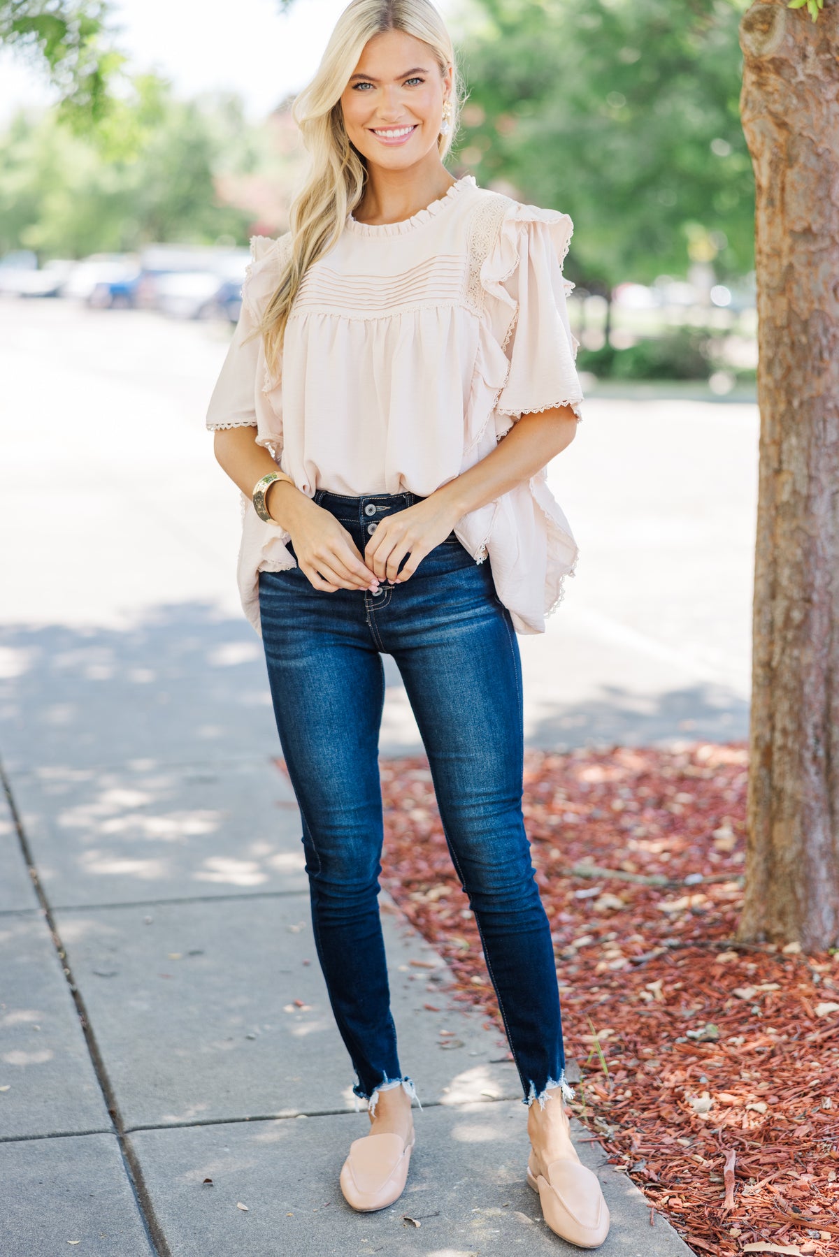 Step It Up Natural White Ruffled Blouse – Shop the Mint