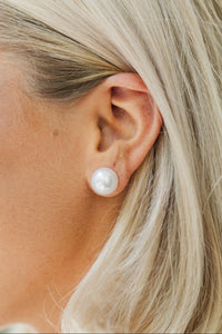 Stand Out Pearl White Earrings