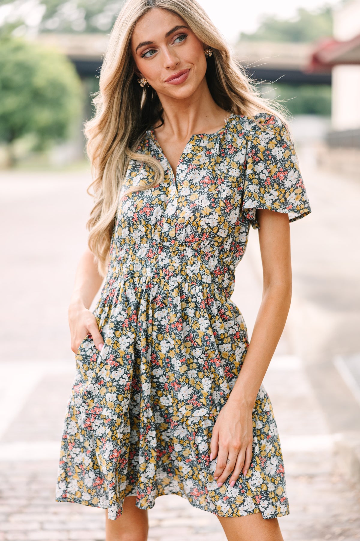 Tell It All Charcoal Gray Ditsy Floral Dress – Shop the Mint