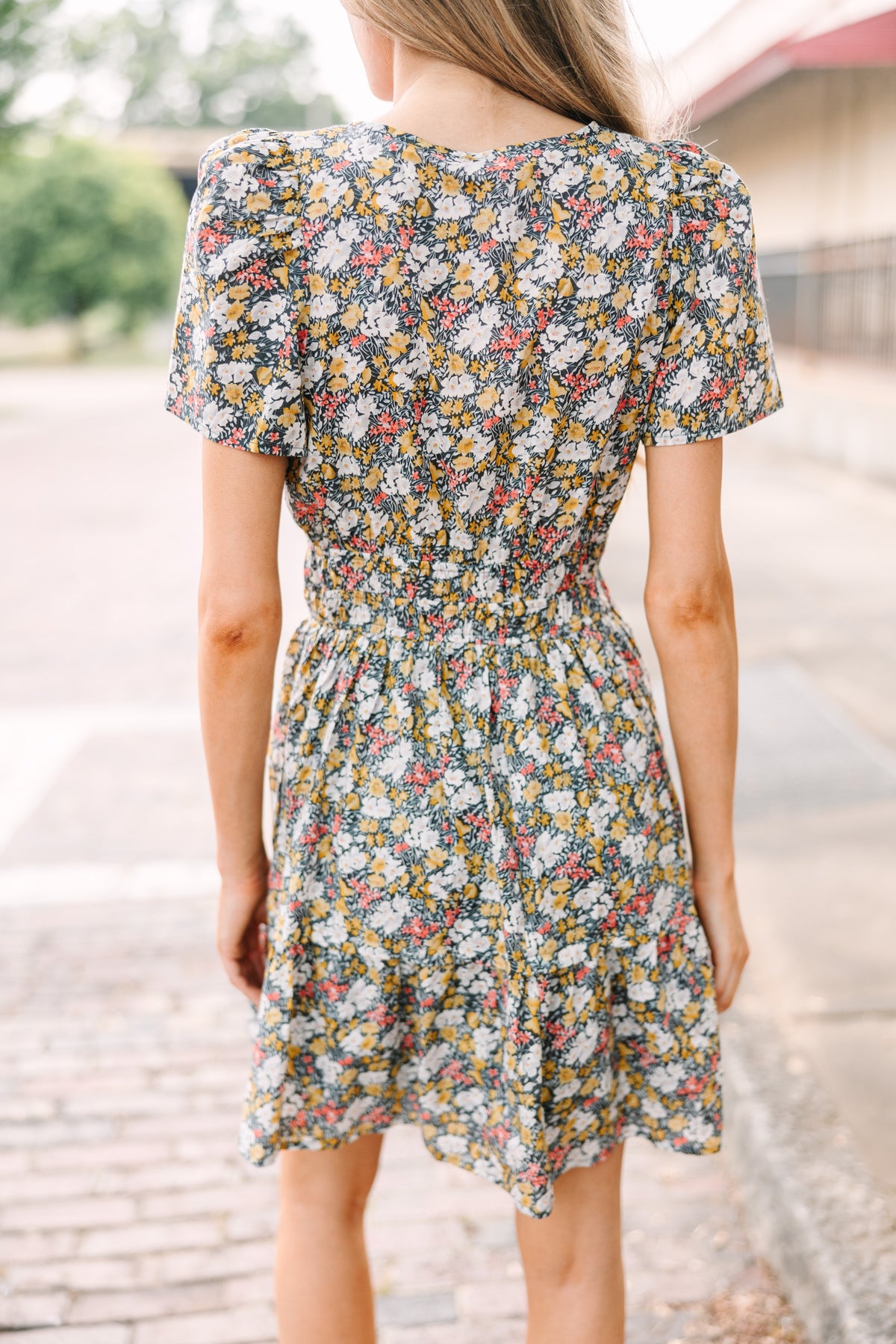 Tell It All Charcoal Gray Ditsy Floral Dress – Shop the Mint