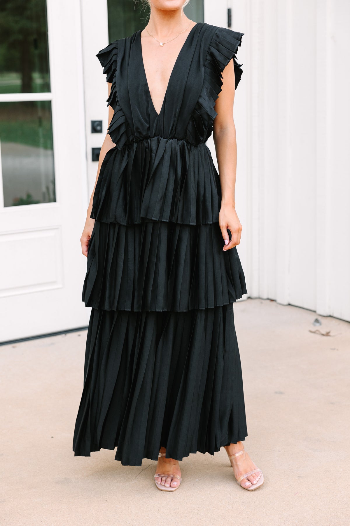 Around The World Black Pleated Maxi Dress – Shop the Mint