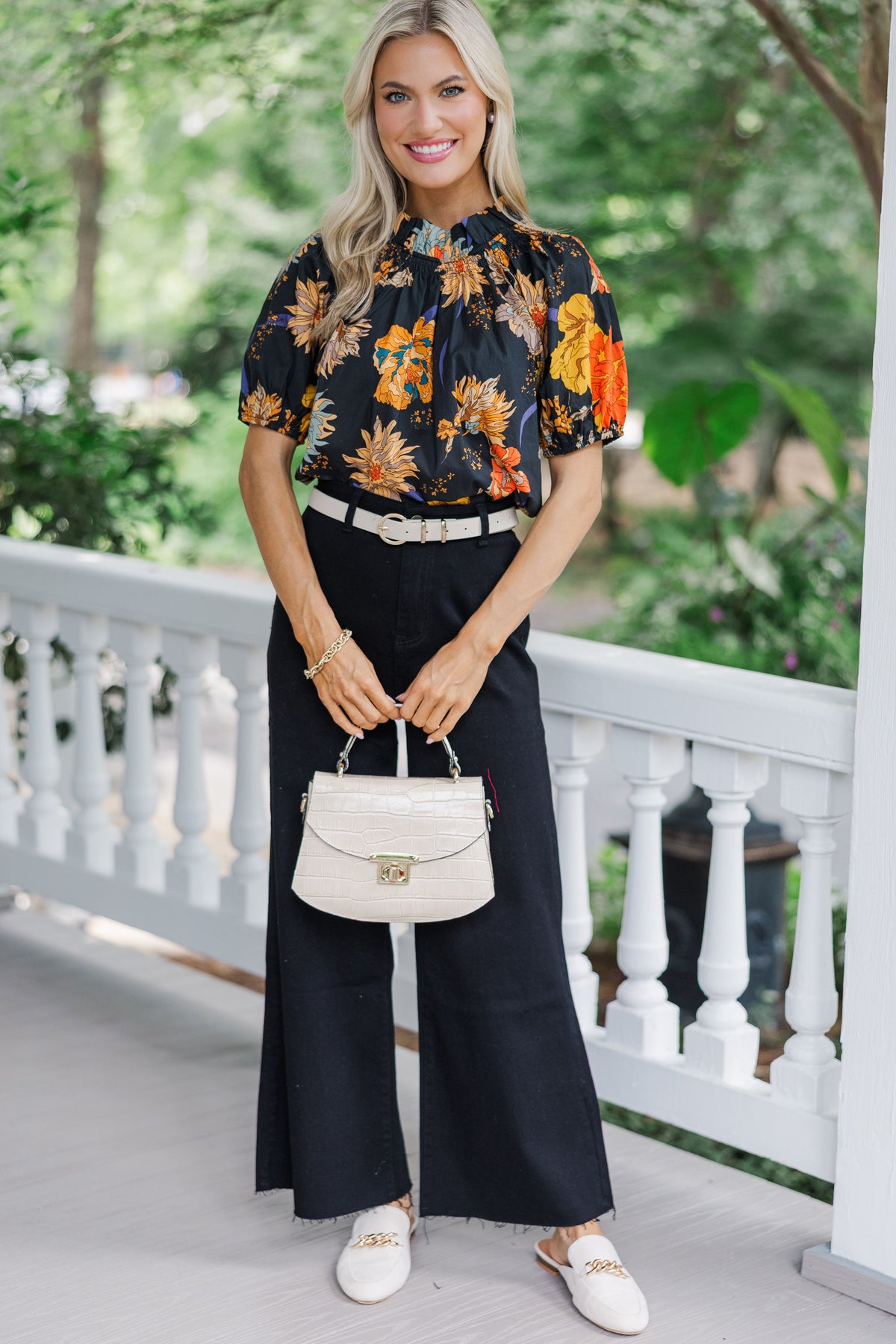 Feeling Fun Black Floral Bubble Sleeve Blouse – Shop the Mint