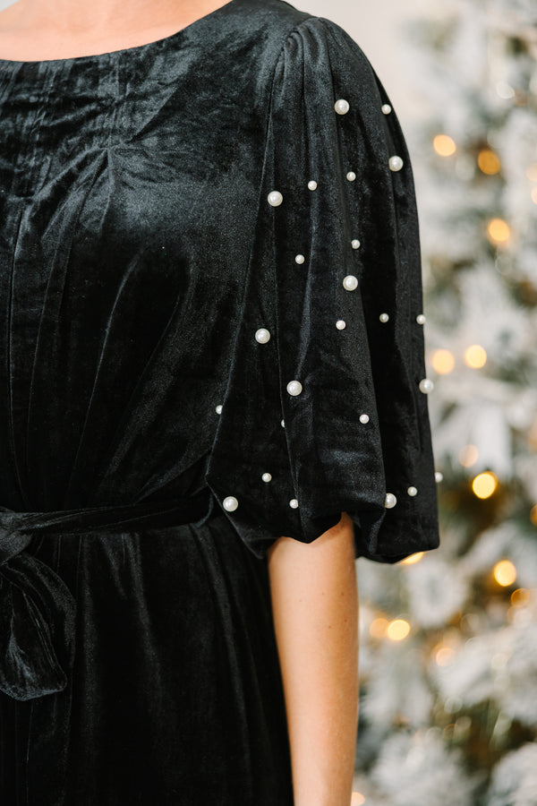 black velvet dress, little black dress, cute online boutique, pearl embellishments
