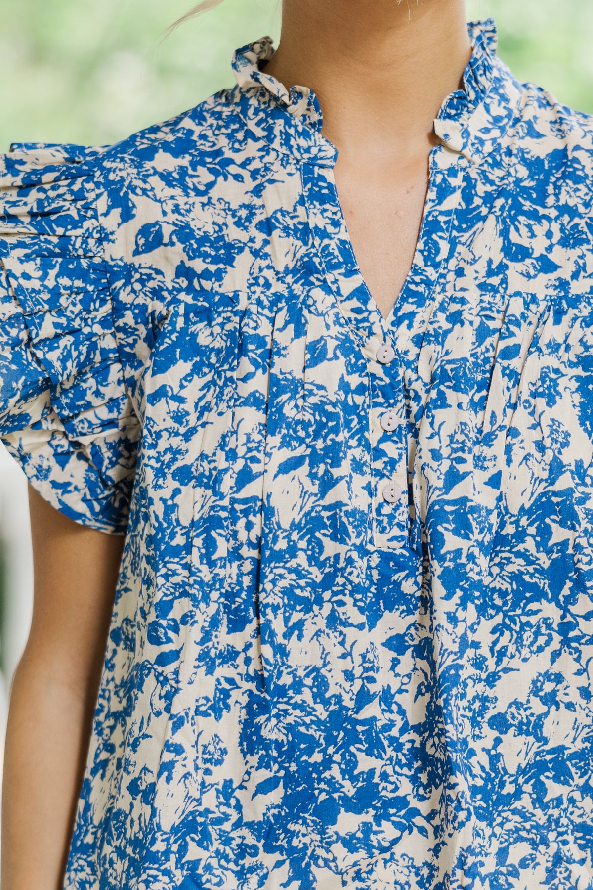 Can't Move On Blue Floral Blouse – Shop the Mint