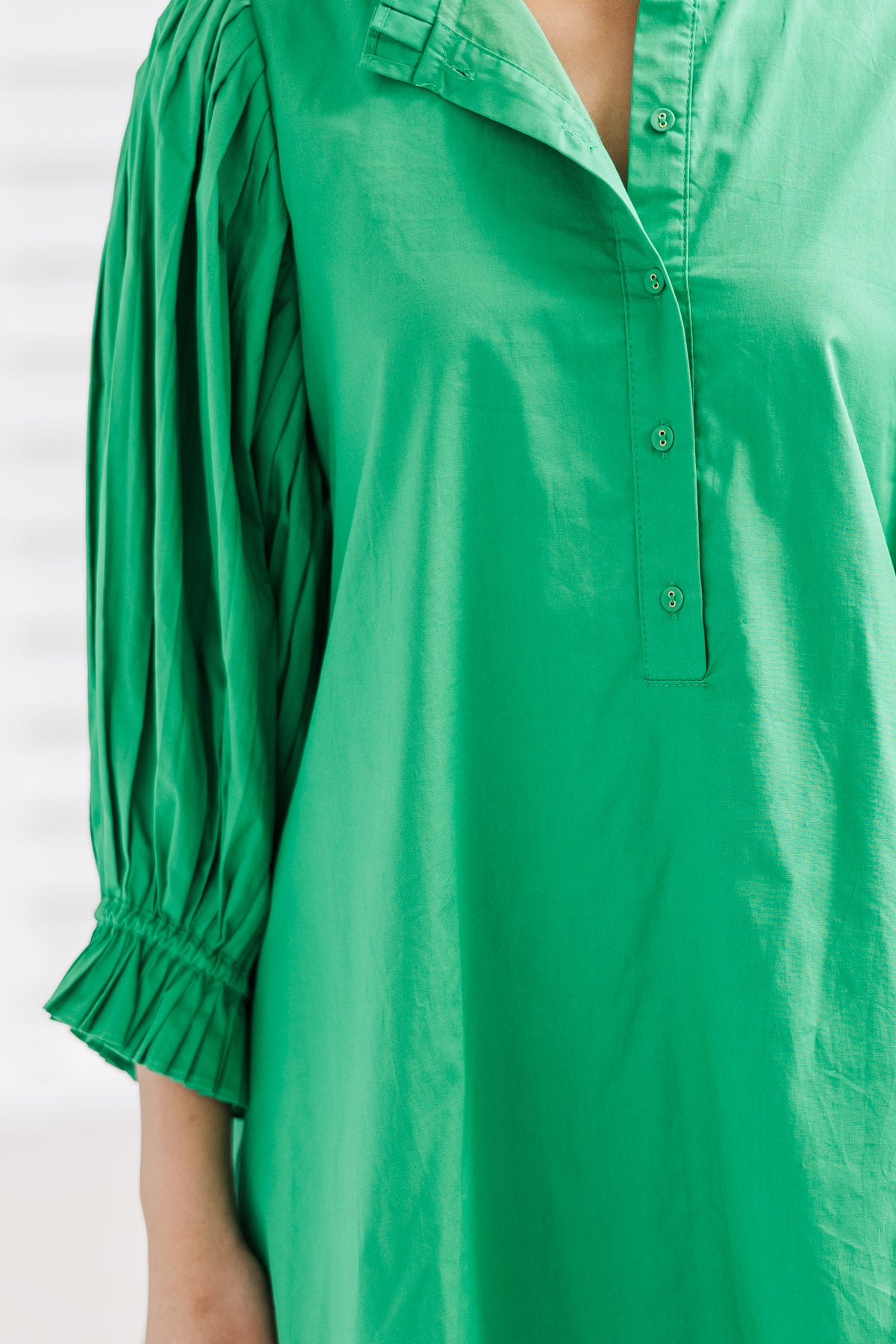 Under The Stars Kelly Green Tie Back Dress – Shop the Mint