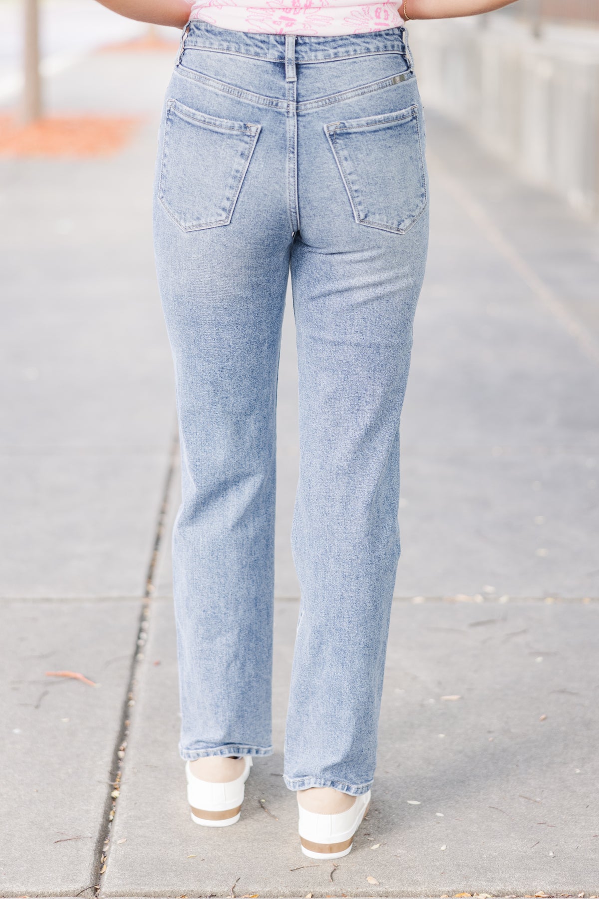 KanCan: Here For It Medium Wash Straight Leg Jeans – Shop the Mint