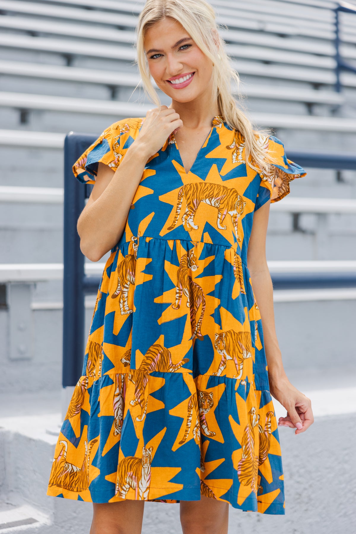blue tiger dress Briton Court: The Standout Orange Dress, X-Large - The Mint Julep Boutique Style ·Regular fit ·Lined dress luxury woman 2025 Colour:Port Royale Ming Wang V-Neck Dress