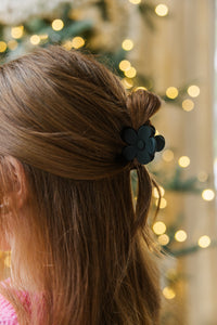 Girls: Pretty Petals Black Flower Hair Clip