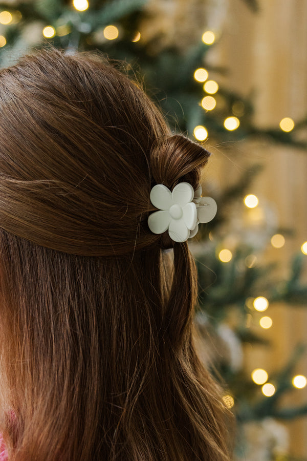 Girls: Pretty Petals White Flower Hair Clip