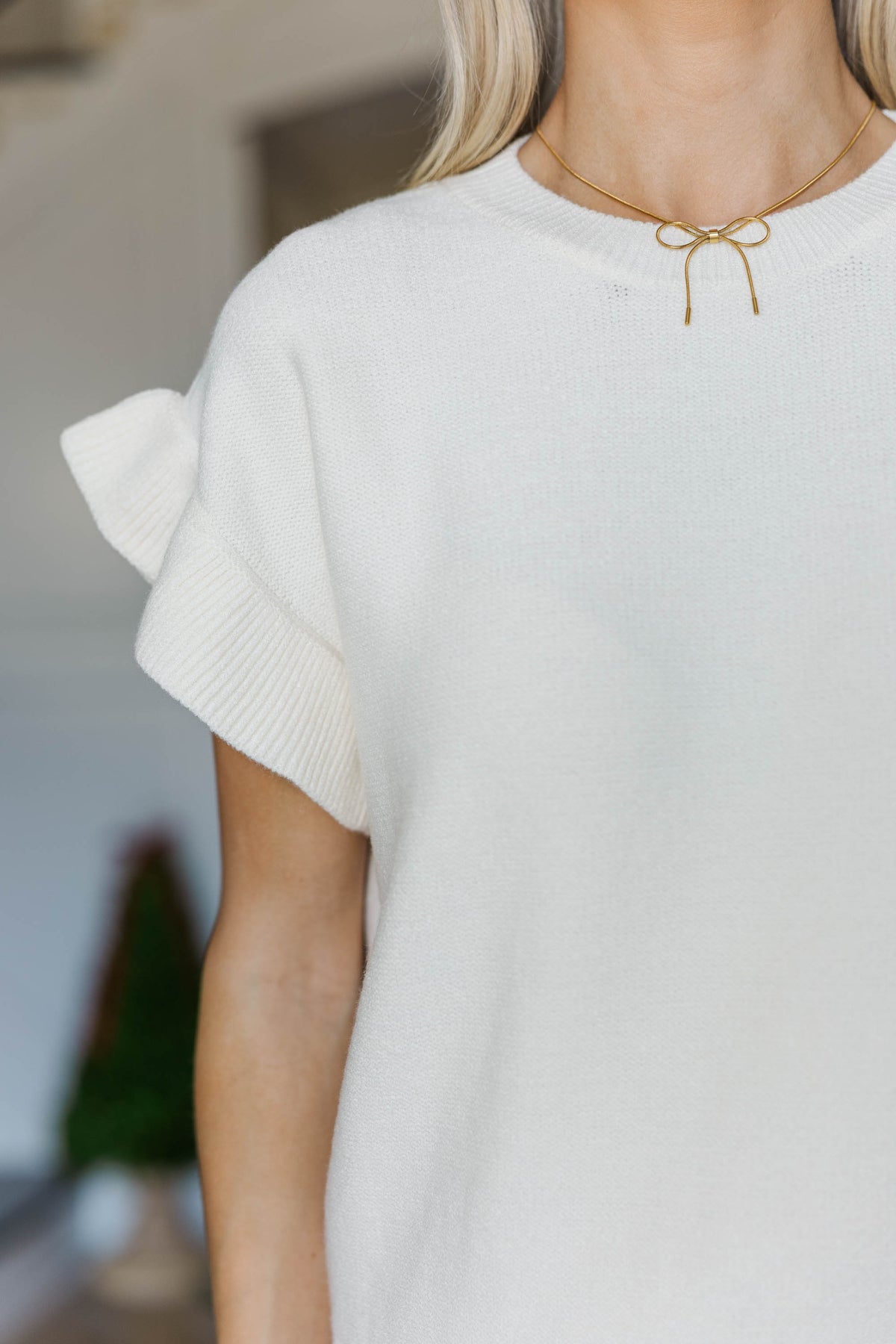 Take A Moment Cream White Ruffle Sleeve Knit Top – Shop the Mint