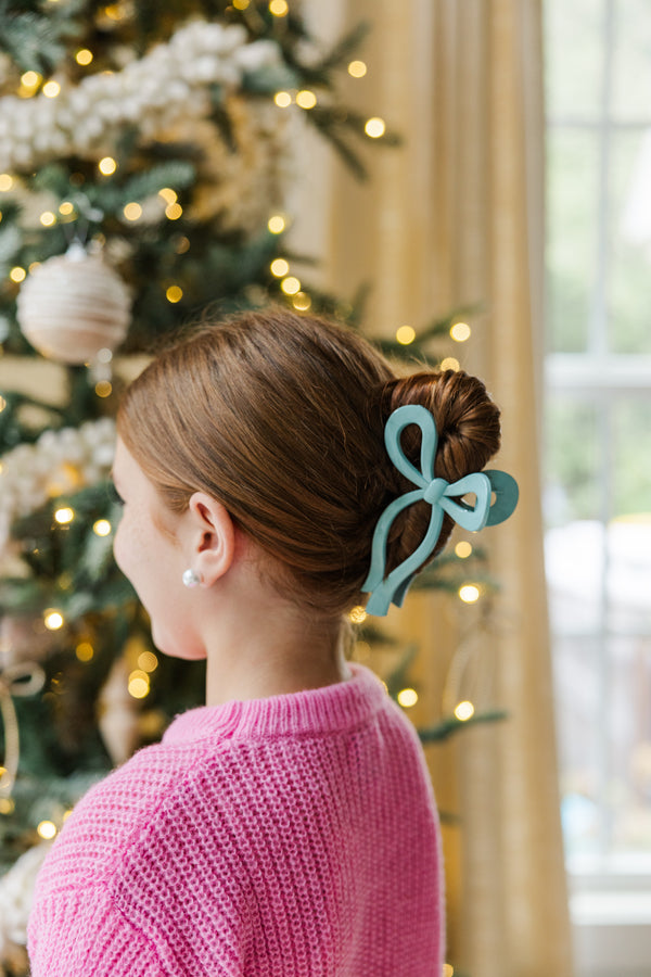 Girls: The Allie Light Blue Bow Claw Clip