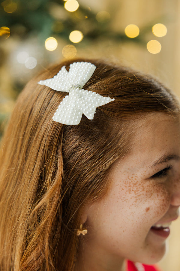 Girls: The Dana Pearl Bow Clip