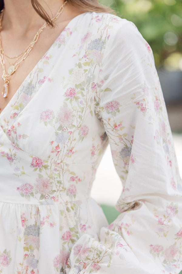 cream colored floral dress Tan & Cream Floral Print Dress Medium