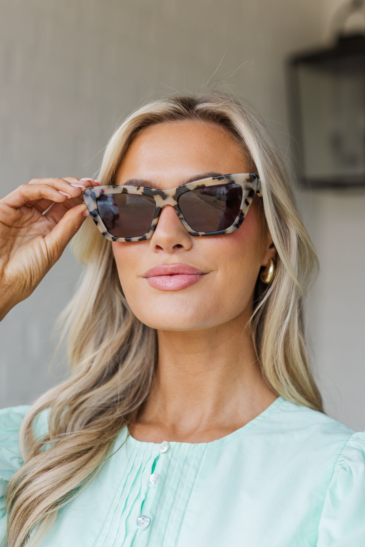 Freyrs Eyewear Camilla Sunglasses In Tortoise