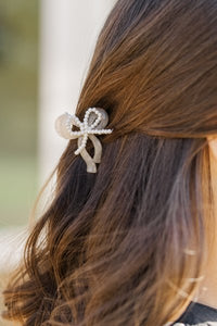 Girls: The Annie Beige Bow Pearl Hair Clip