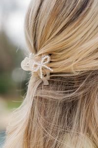 The Annie Beige Bow Pearl Hair Clip