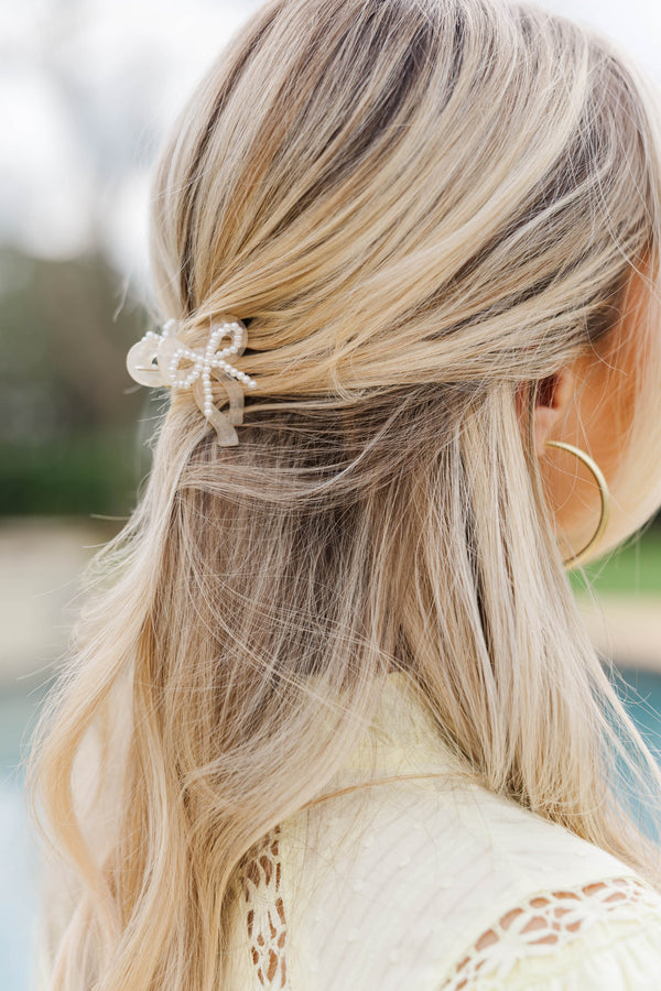 The Annie Beige Bow Pearl Hair Clip