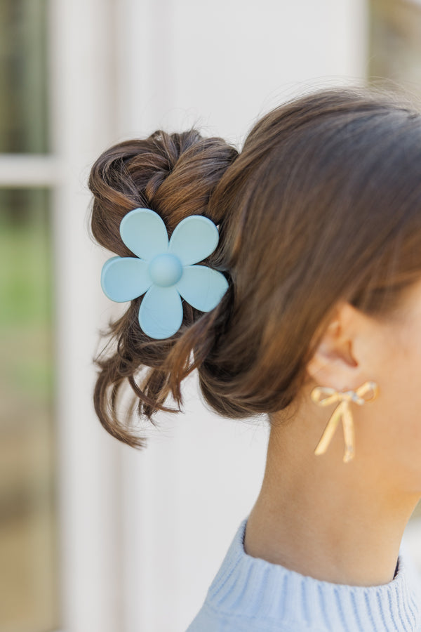 Girls: The Bethany Light Blue Flower Clip