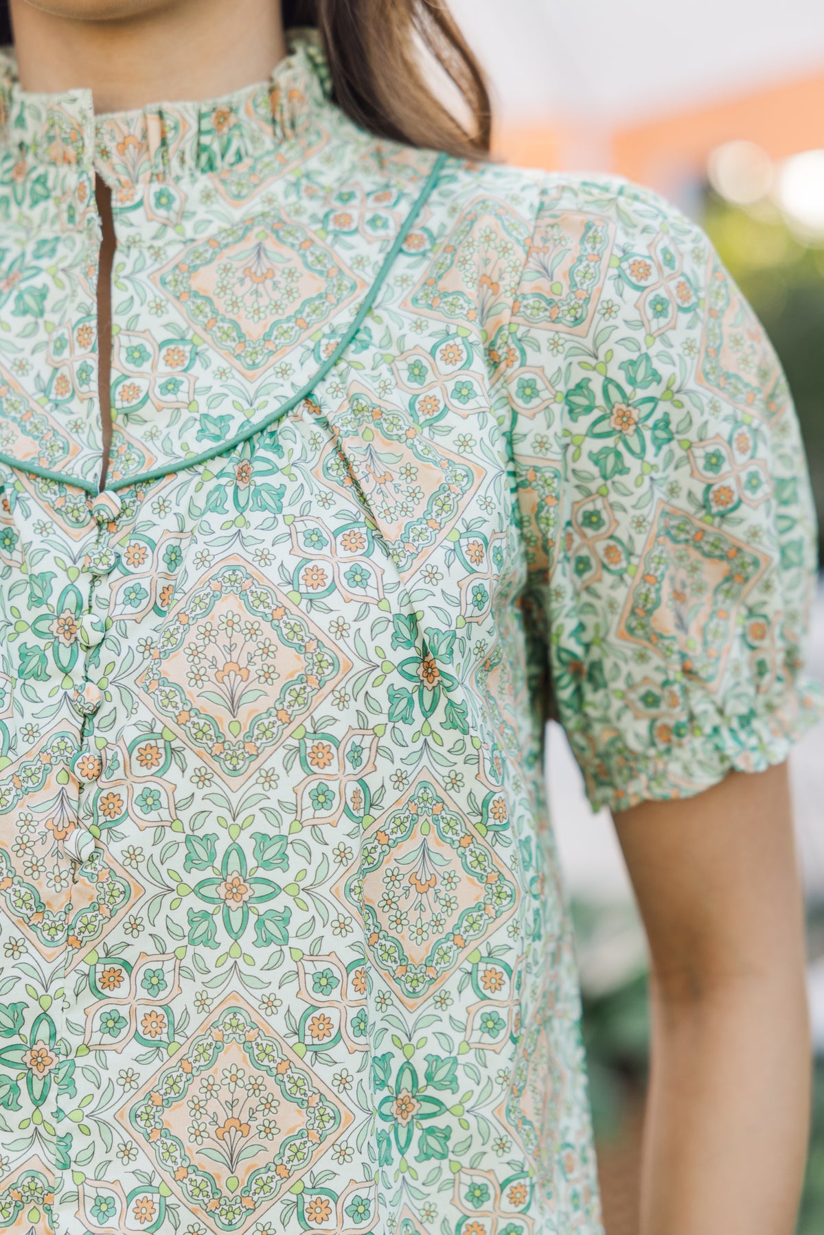 Keep It Up Peach Medallion Ruffled Blouse – Shop the Mint