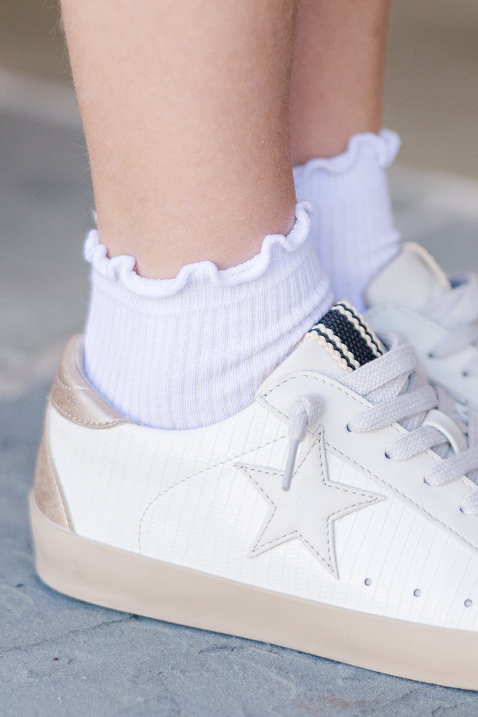 White Ruffled Socks Girls: The Leona White Ruffled Socks – Shop the Mint