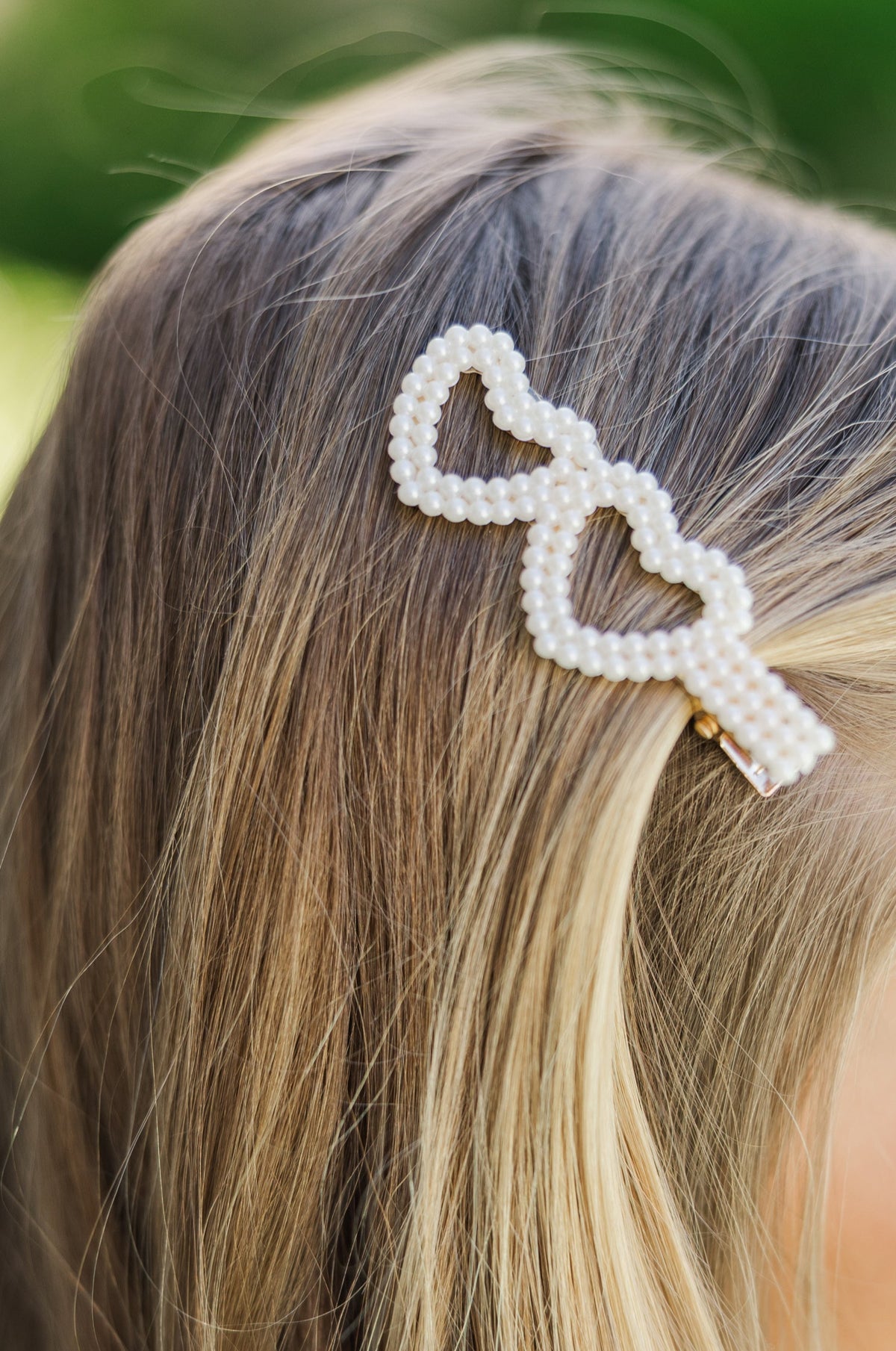 The Brady Pearl Double Heart Hair Clip – Shop the Mint