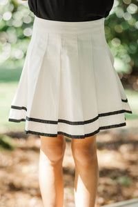Girls: The Gracelyn White & Black Striped Pleated Skort