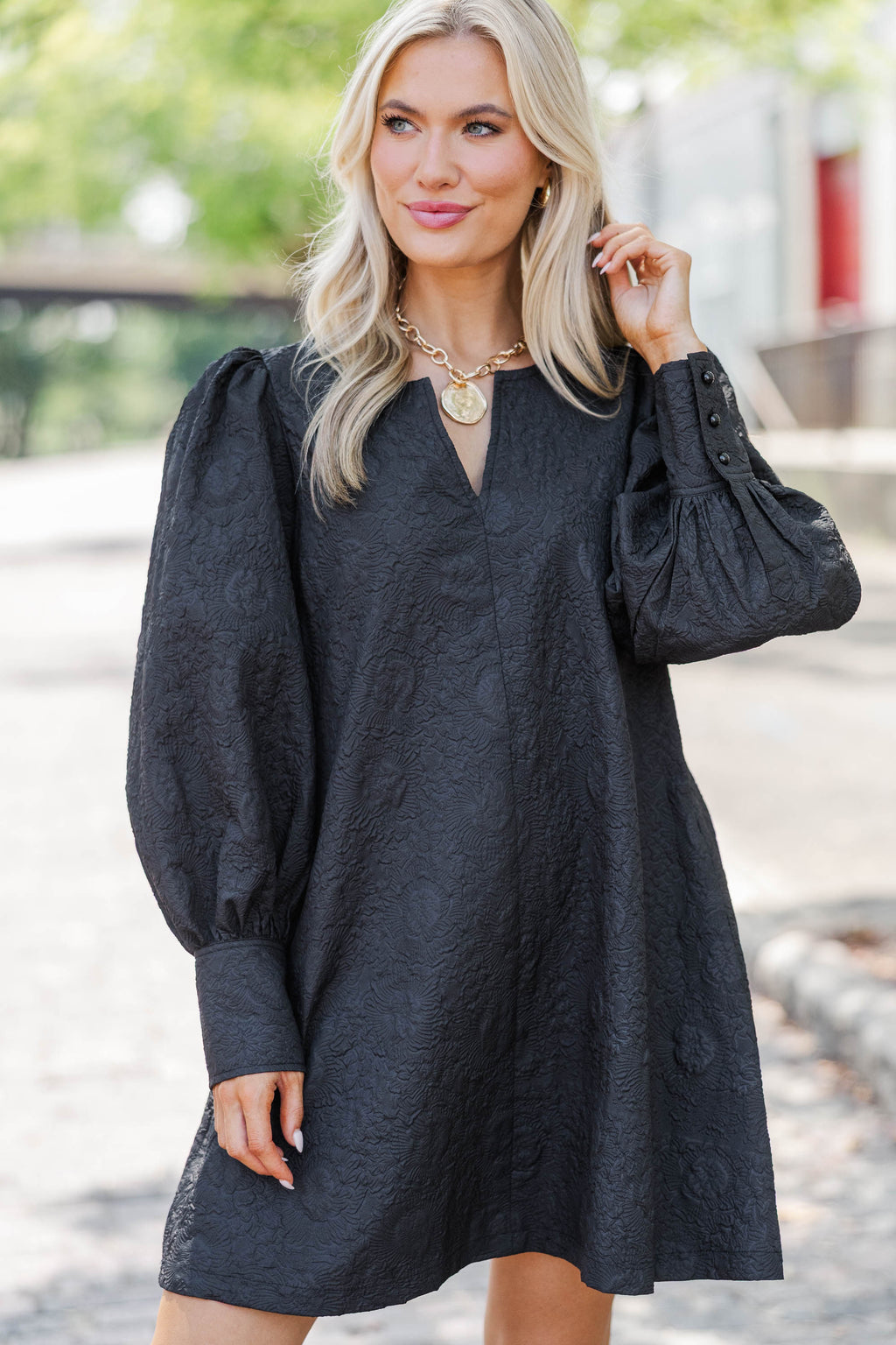 black textured dress At A Glance collection-Everyday The versatile crew neckline Tailored Fit Performance Black Color:Black/Fuchsia