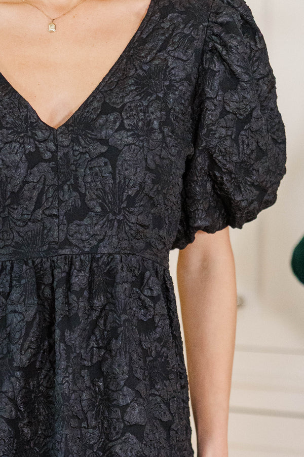 Effortless Glow Black Jaquard Maxi Dress