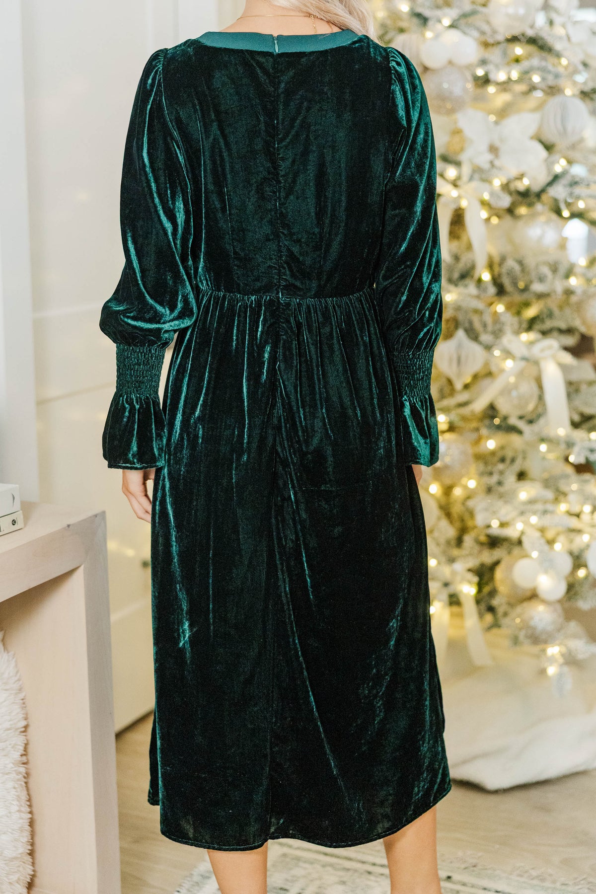long sleeve velvet dress midi A Soft Glow Emerald Embellished – Shop the Mint Chelsea boots Wholesale Eco-friendly Seamless Bust Available in all sizes! Rental Time:4 days