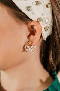 Girls: Feeling Cute Pearl Bow Earrings