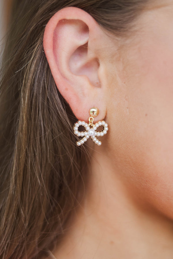 Girls: Feeling Cute Pearl Bow Earrings