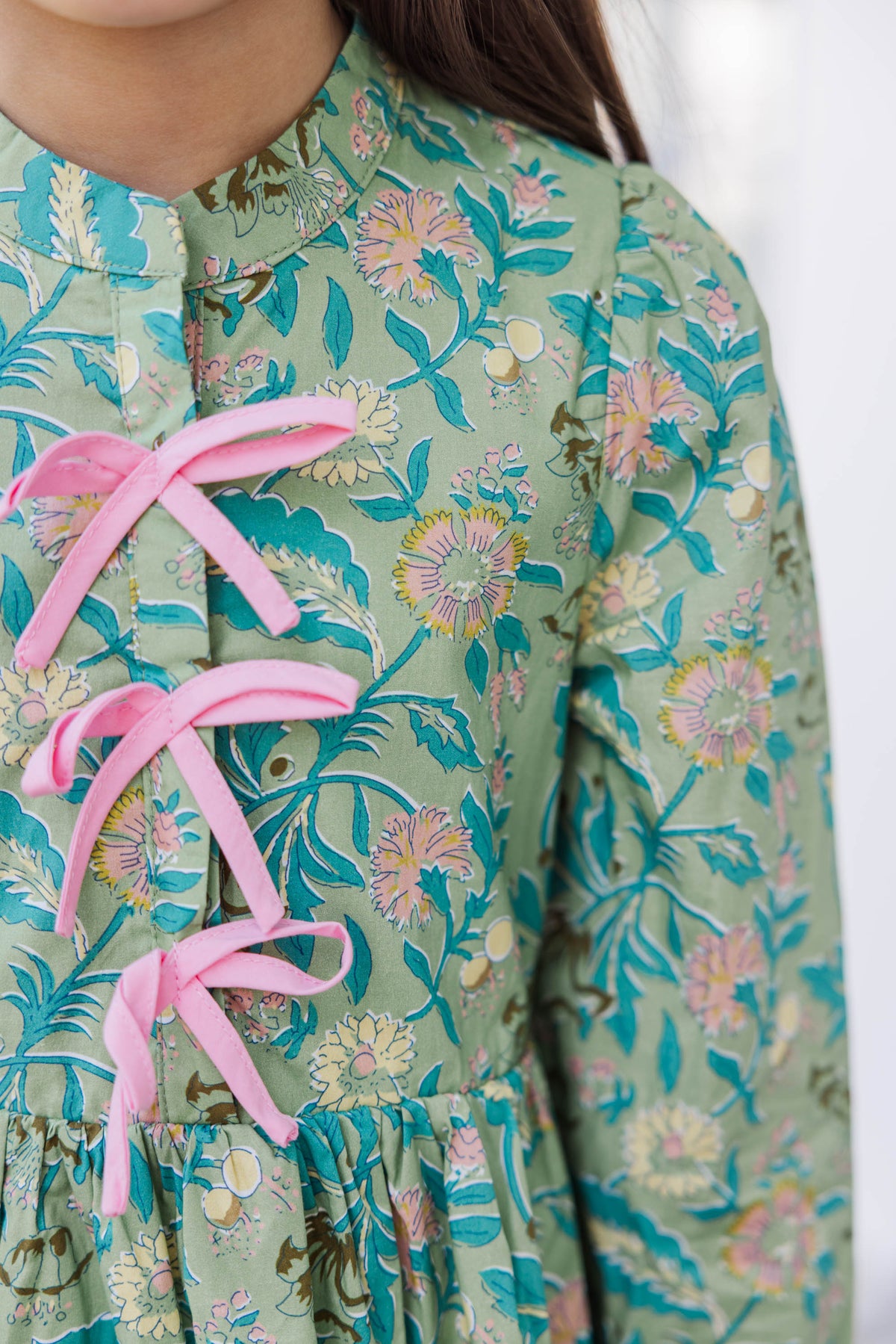 Girls: The Baileigh Green Floral Dress – Shop the Mint