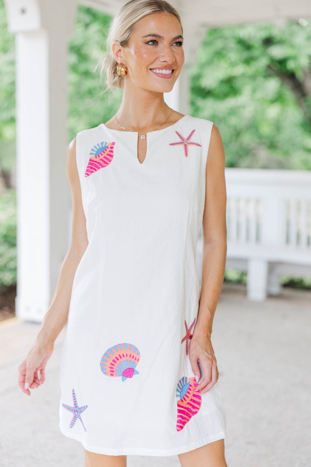 Sweet Simple And Stylish White Seashell Dress