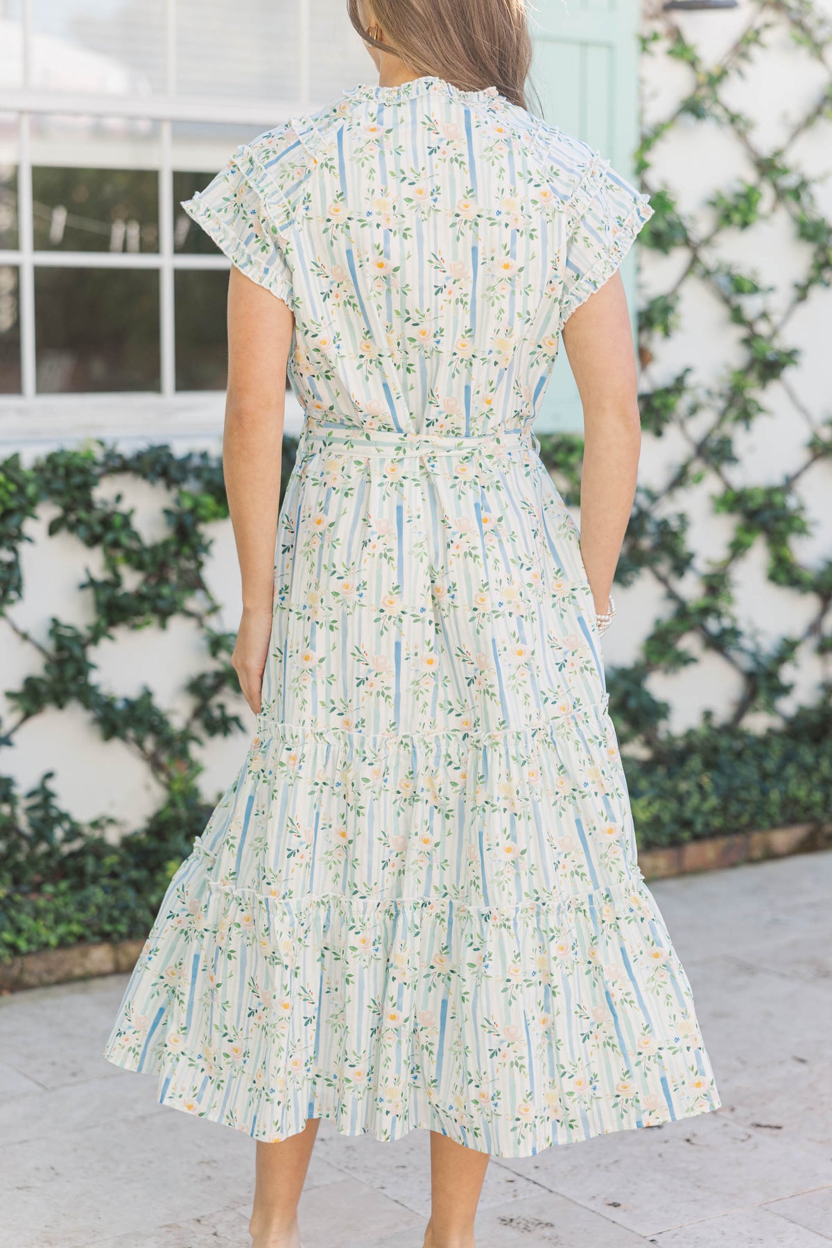 Always Flattering Light Blue Floral Midi Dress – Shop the Mint