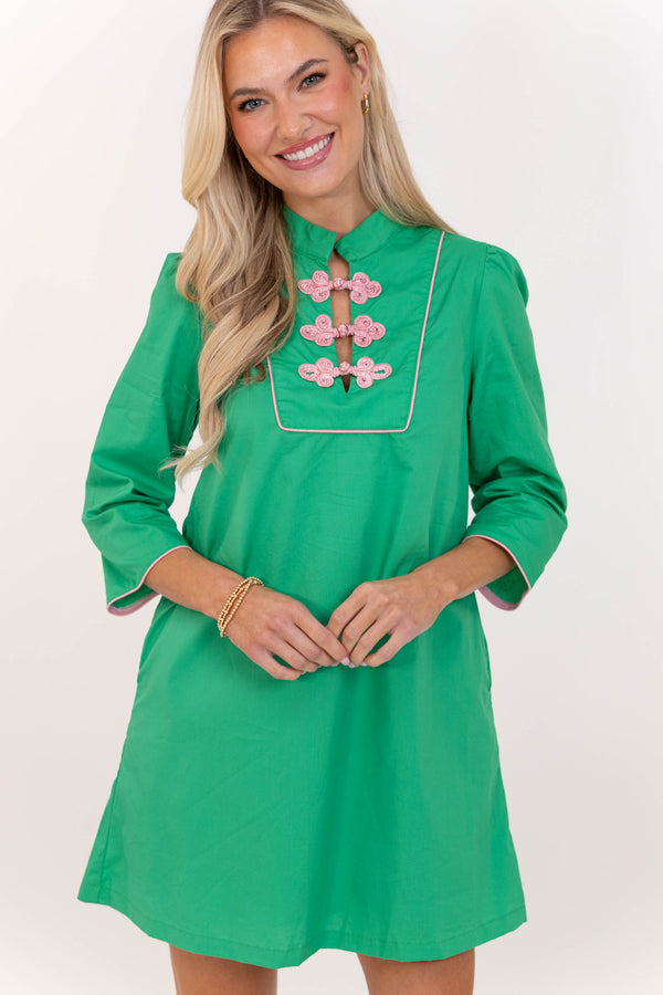 Effortless Go-To Green Shift Dress