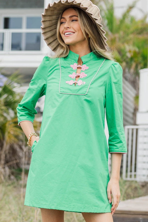Effortless Go-To Green Shift Dress