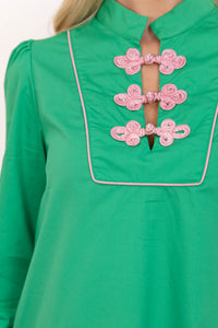 Effortless Go-To Green Shift Dress