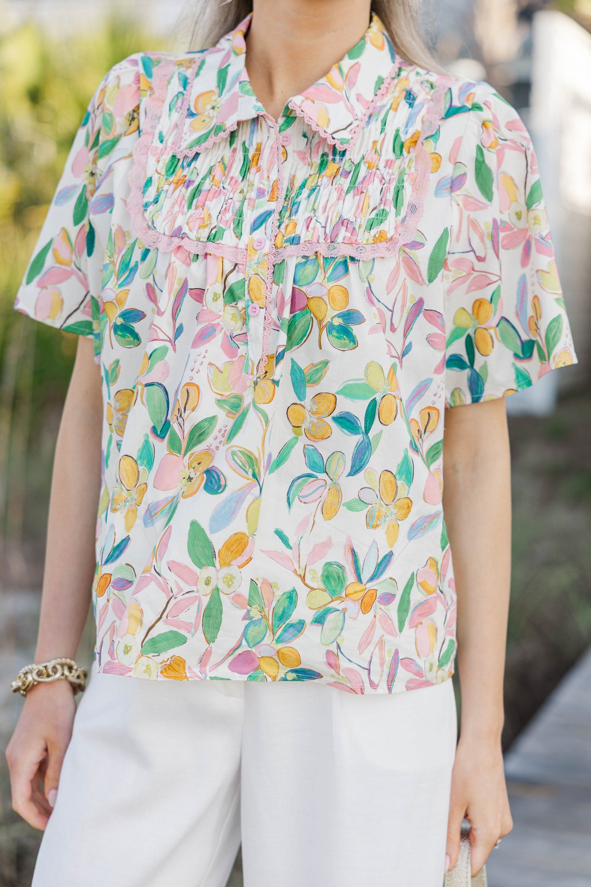Easygoing Yet Polished Peach Floral Blouse – Shop the Mint