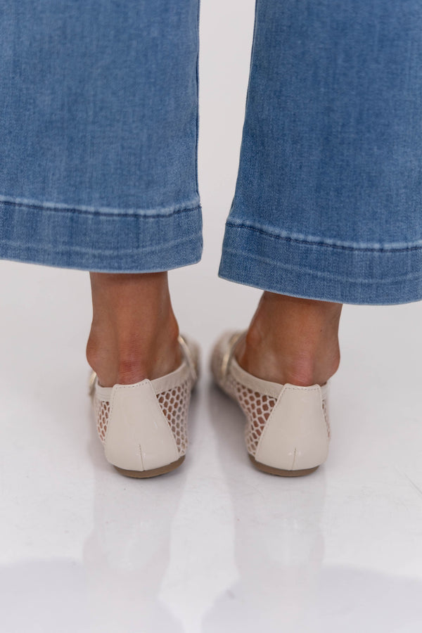 Sweet And Stylish Cream Flats