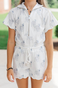 Girls: Off Duty Darling White Scalloped Bulldog Romper