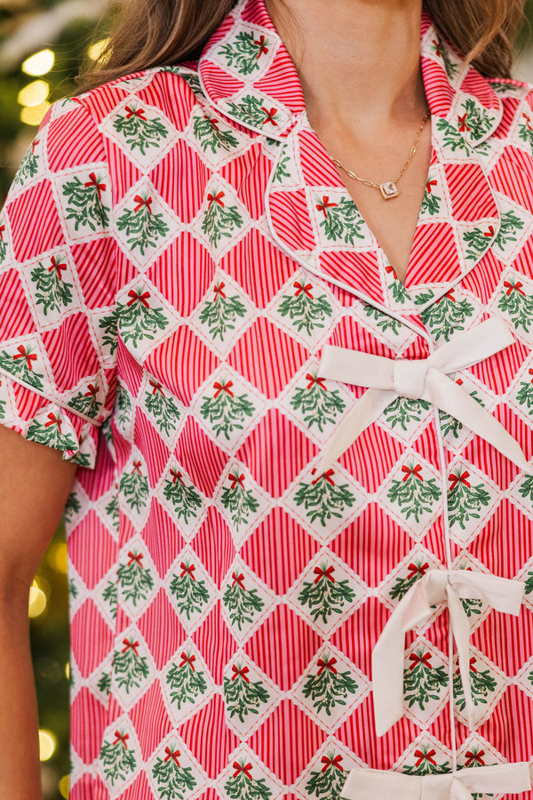 All The Comfort Red Mistletoe Pajama Set